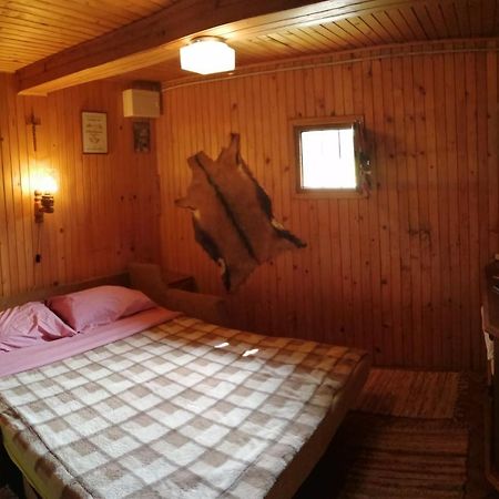 Robinzonski Smjestaj Tepes Tuheljske Toplice Exteriér fotografie